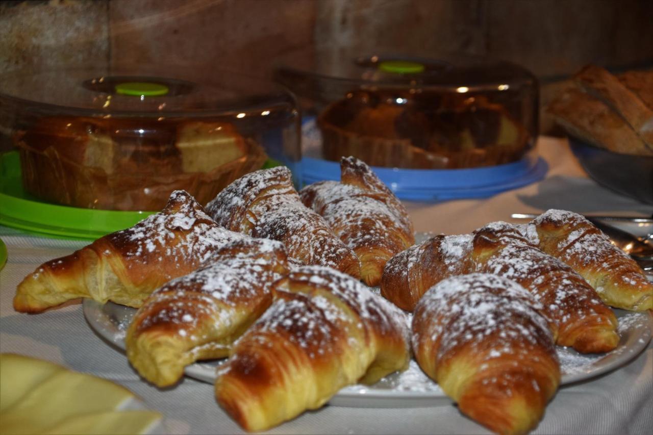 Hotel Ristorante Benigni Campagnano Di Roma Zewnętrze zdjęcie